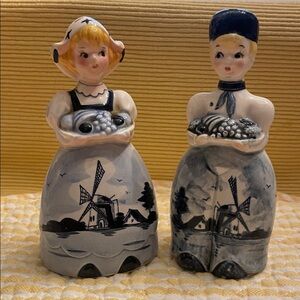 Charming Vintage 1950s Dutch Couple Salt and Pepper Shakers